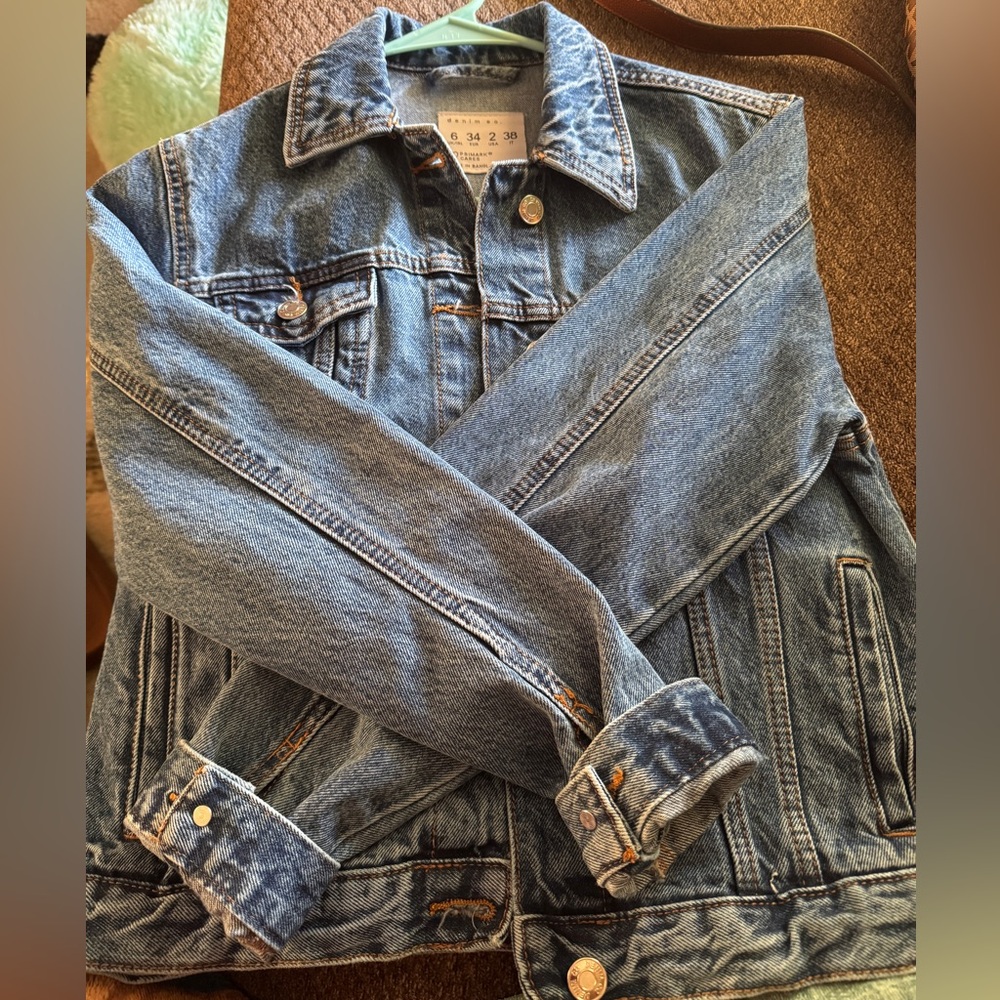 Primark Denim Jacket 
Size 2